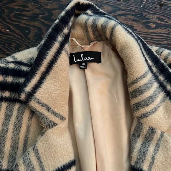 Lulus long Jacket (XS) - Picture 2 of 3